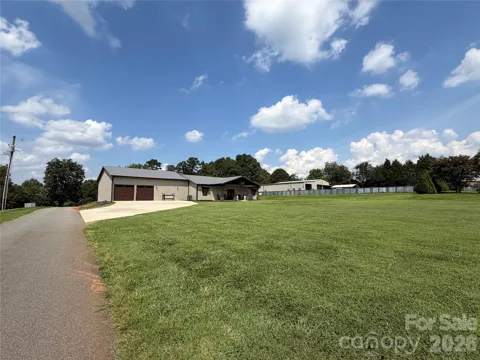 7562 Long Island Road