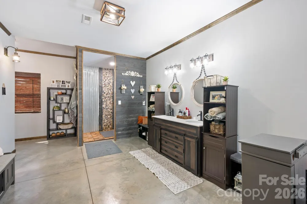 7562 Long Island Road Catawba, NC 28609