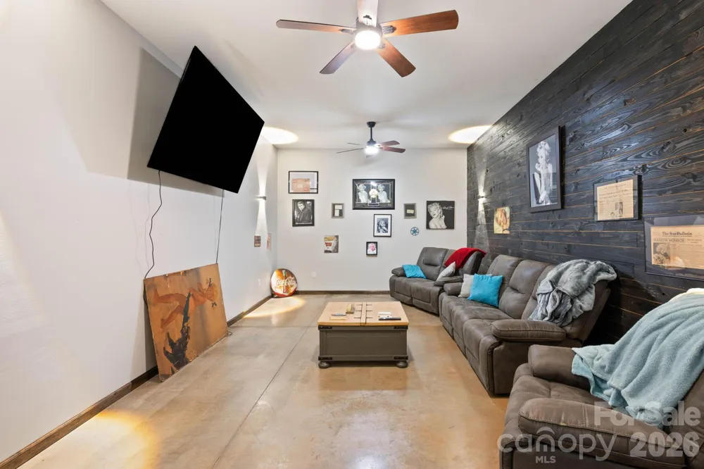 7562 Long Island Road Catawba, NC 28609