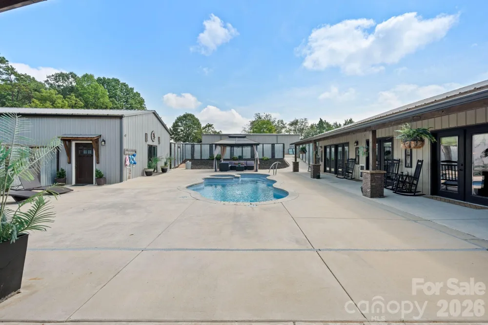7562 Long Island Road Catawba, NC 28609