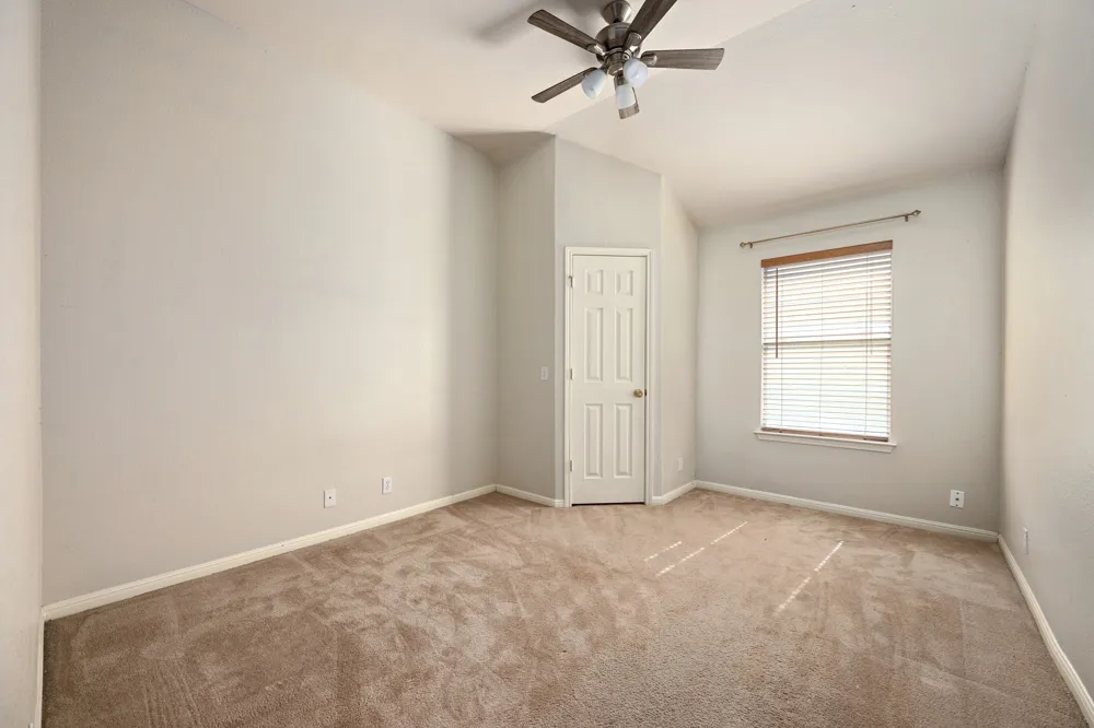 122 Holland Street Hutto, TX 78634