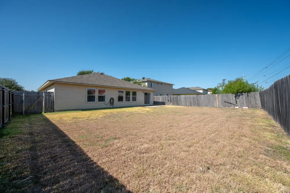 122 Holland Street Hutto, TX 78634