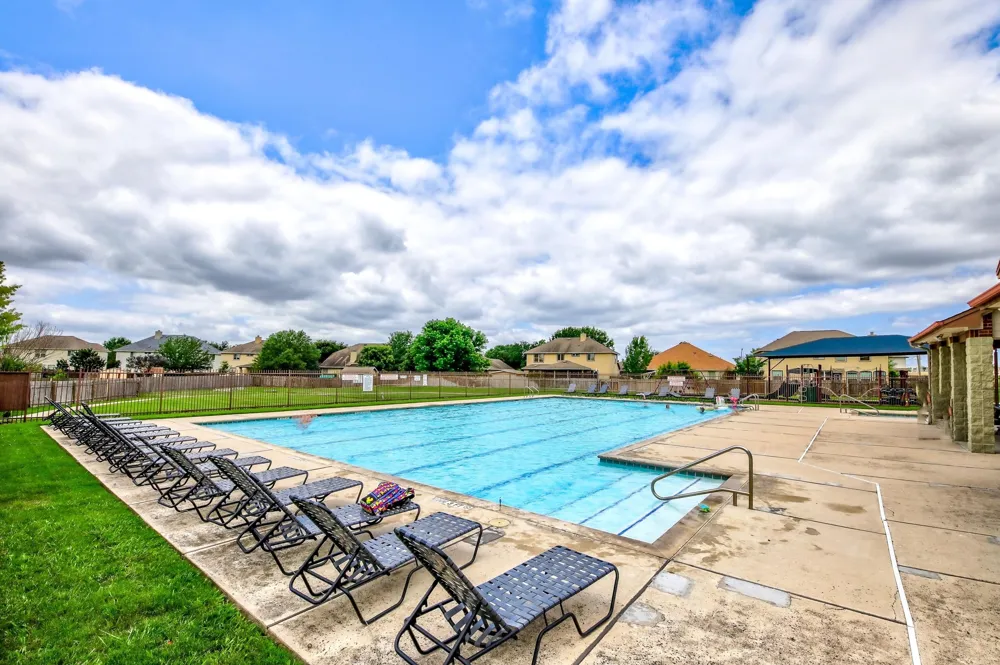 122 Holland Street Hutto, TX 78634