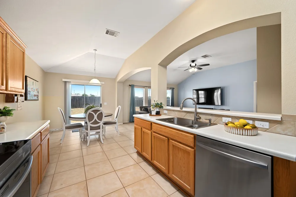 122 Holland Street Hutto, TX 78634