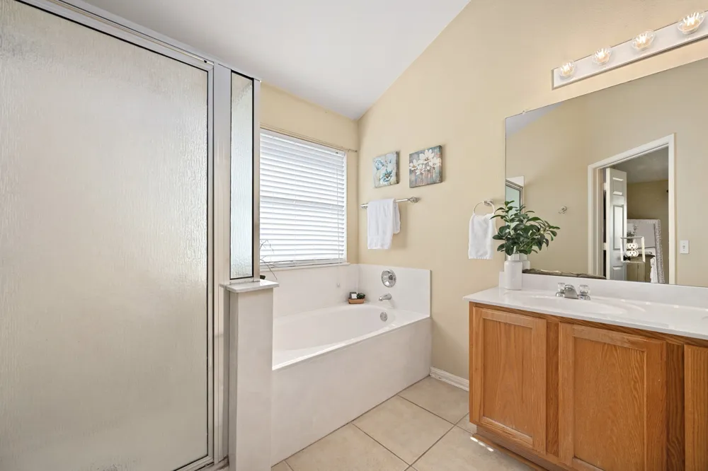 122 Holland Street Hutto, TX 78634