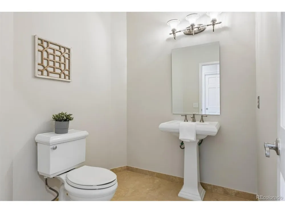7199 S Chapparal Circle W Centennial, CO 80016