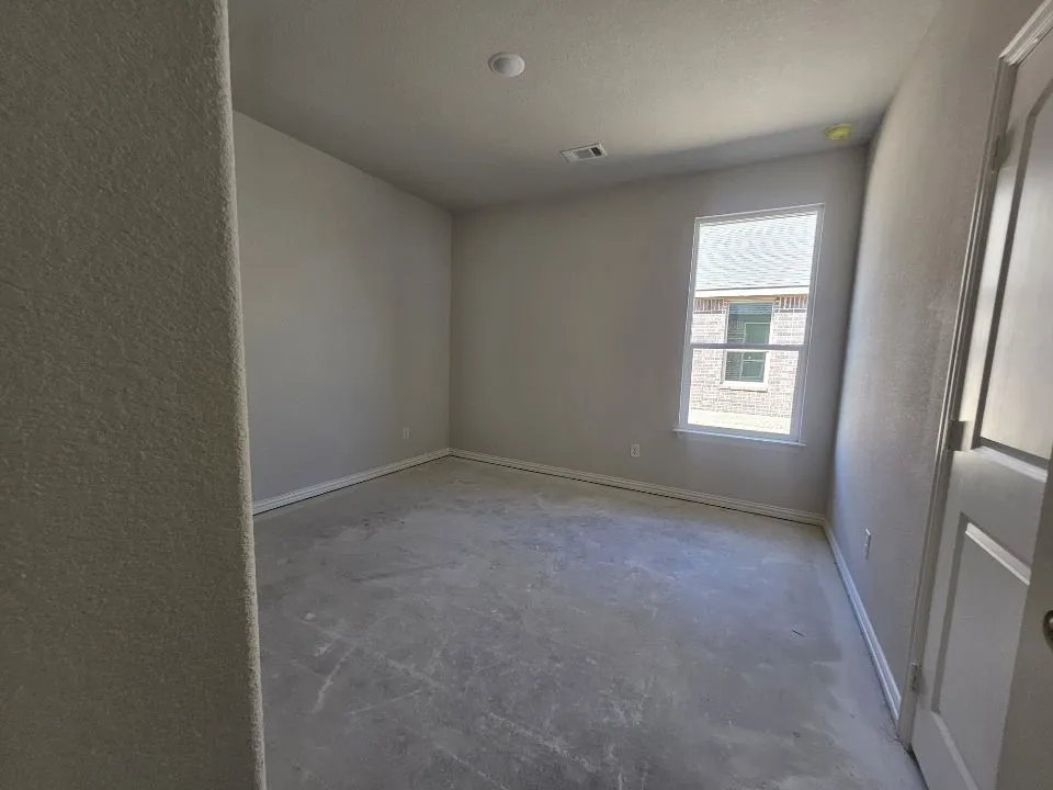 806 Silverleaf Drive Ennis, TX 75119