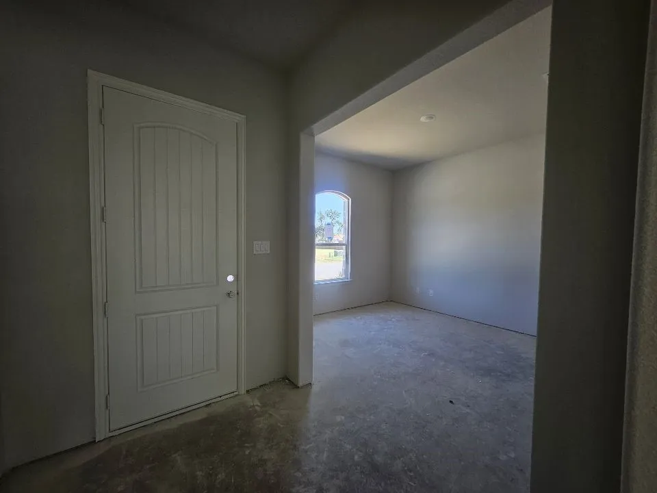 806 Silverleaf Drive Ennis, TX 75119