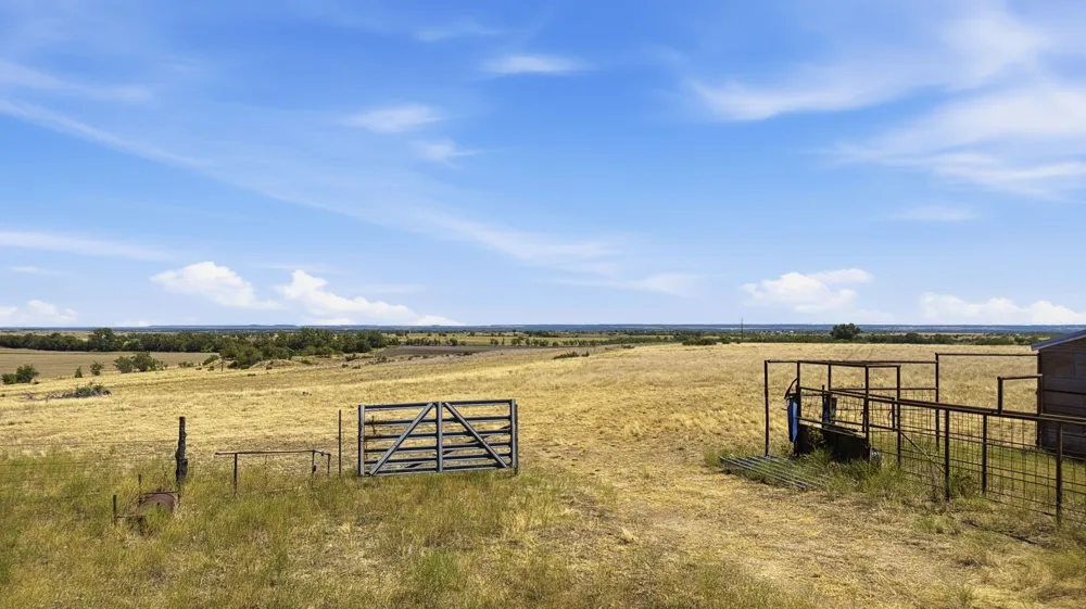 8001 Fm 932 Hamilton, TX 76531