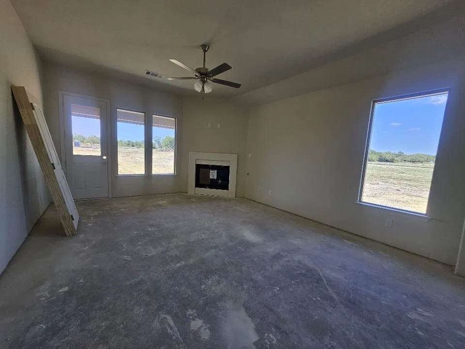804 Silverleaf Drive Ennis, TX 75119