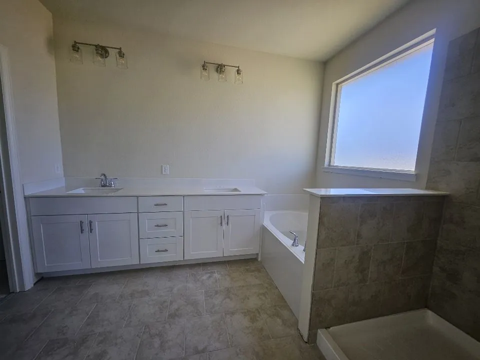 804 Silverleaf Drive Ennis, TX 75119