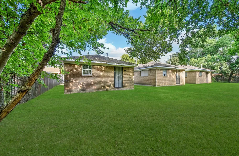 2310 Kabee Street Houston, TX 77020