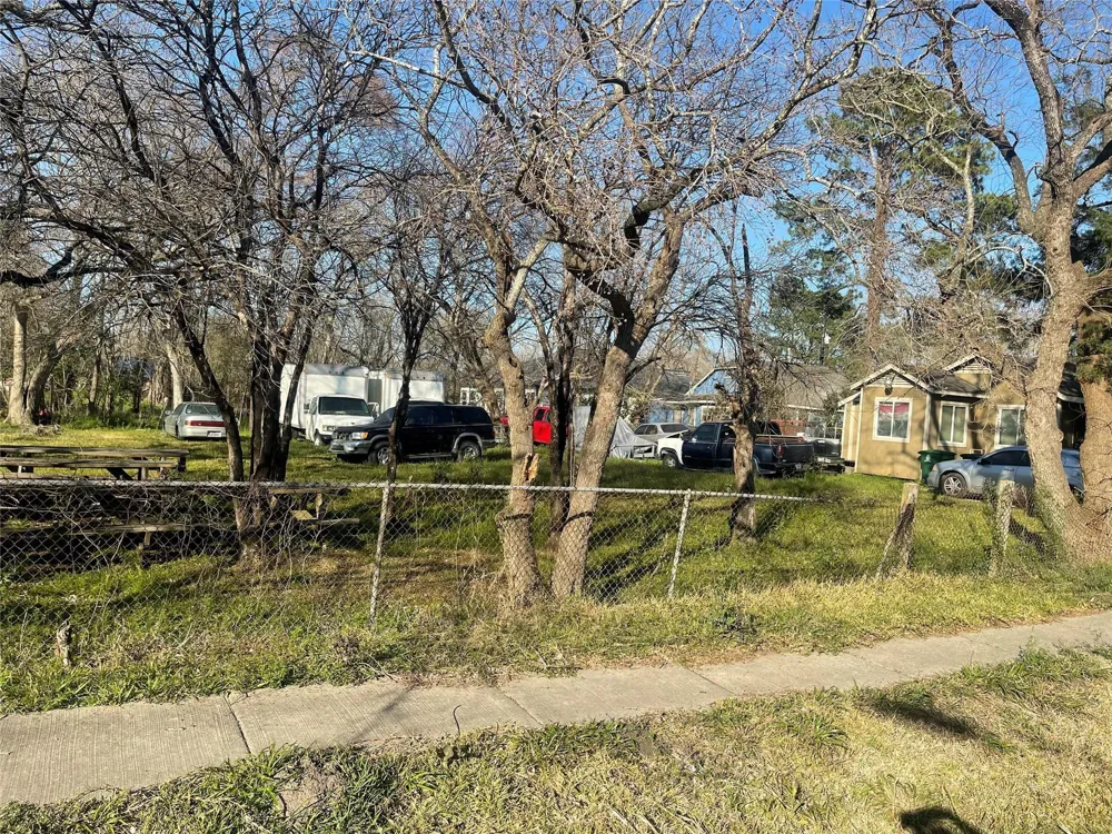 4727 Idaho Street Houston, TX 77021