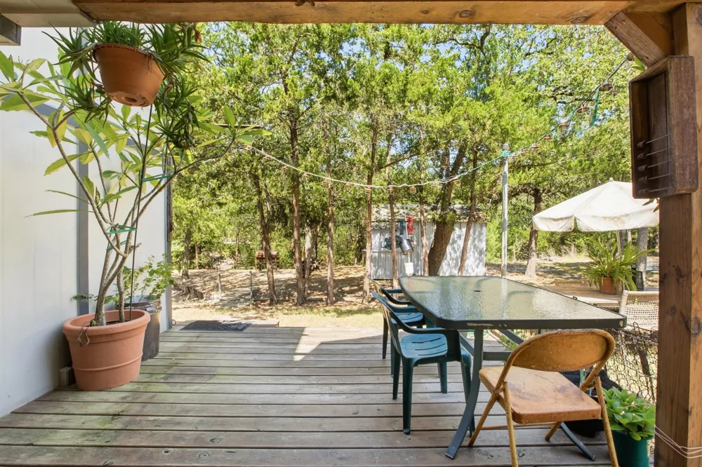333 Woodvine Lane Somerville, TX 77879