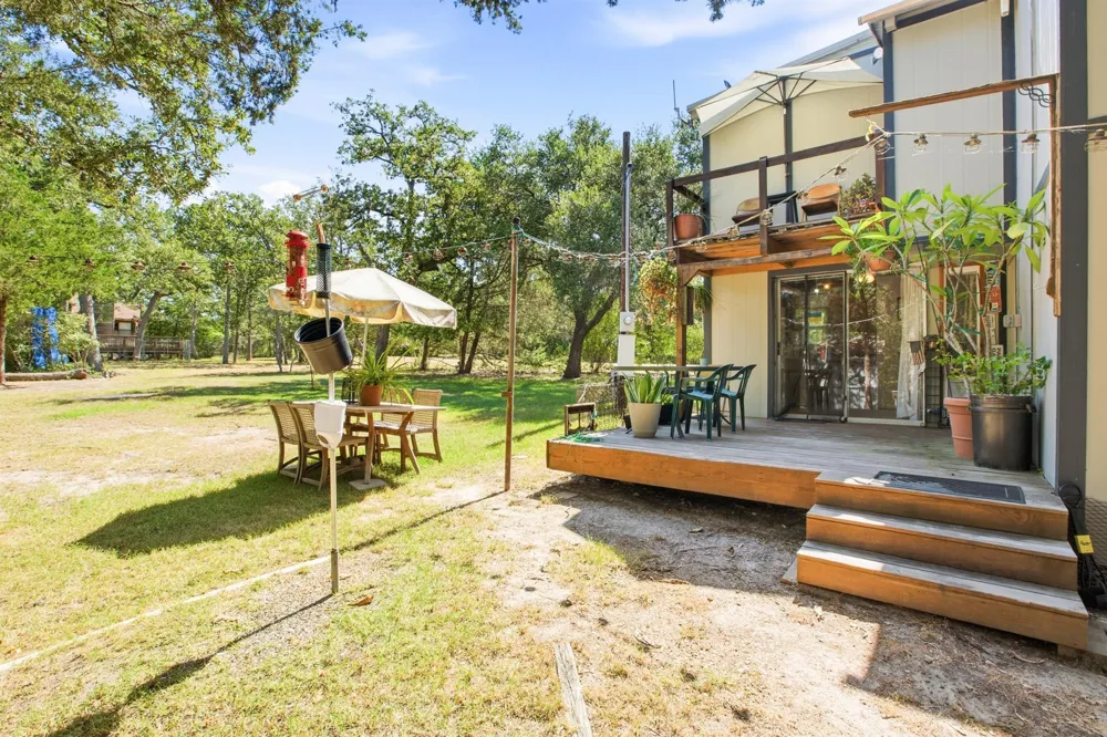333 Woodvine Lane Somerville, TX 77879