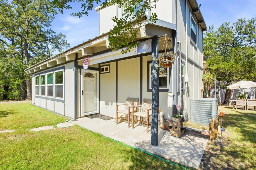 333 Woodvine Lane Somerville, TX 77879