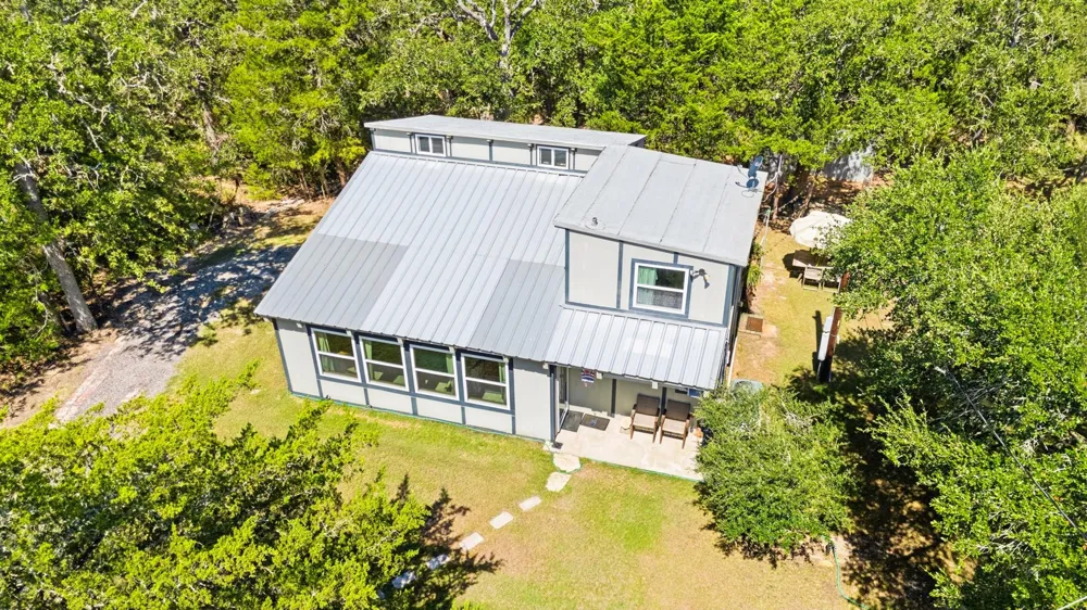 333 Woodvine Lane Somerville, TX 77879