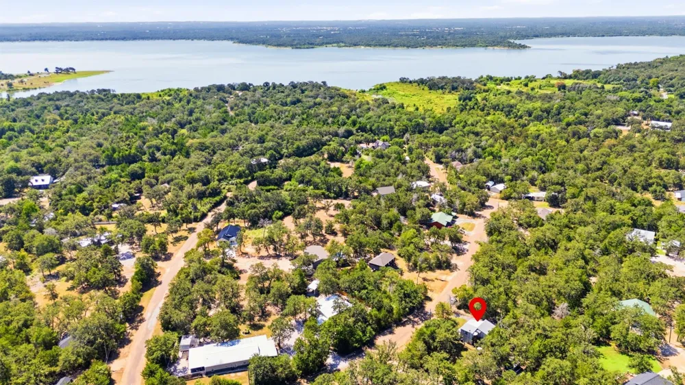 333 Woodvine Lane Somerville, TX 77879