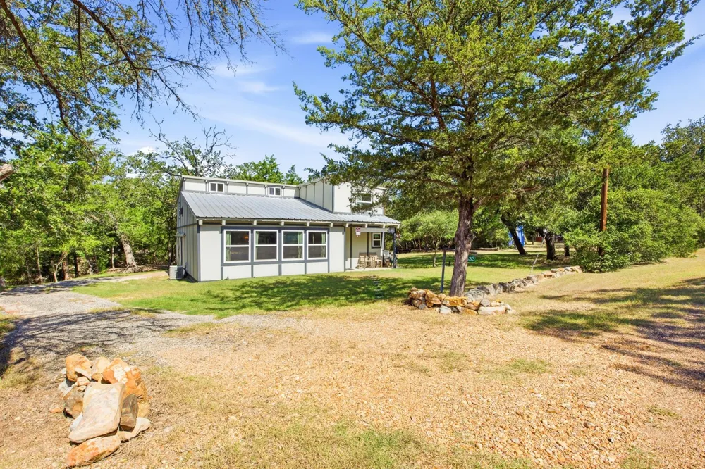 333 Woodvine Lane Somerville, TX 77879