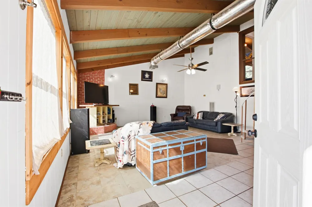 333 Woodvine Lane Somerville, TX 77879