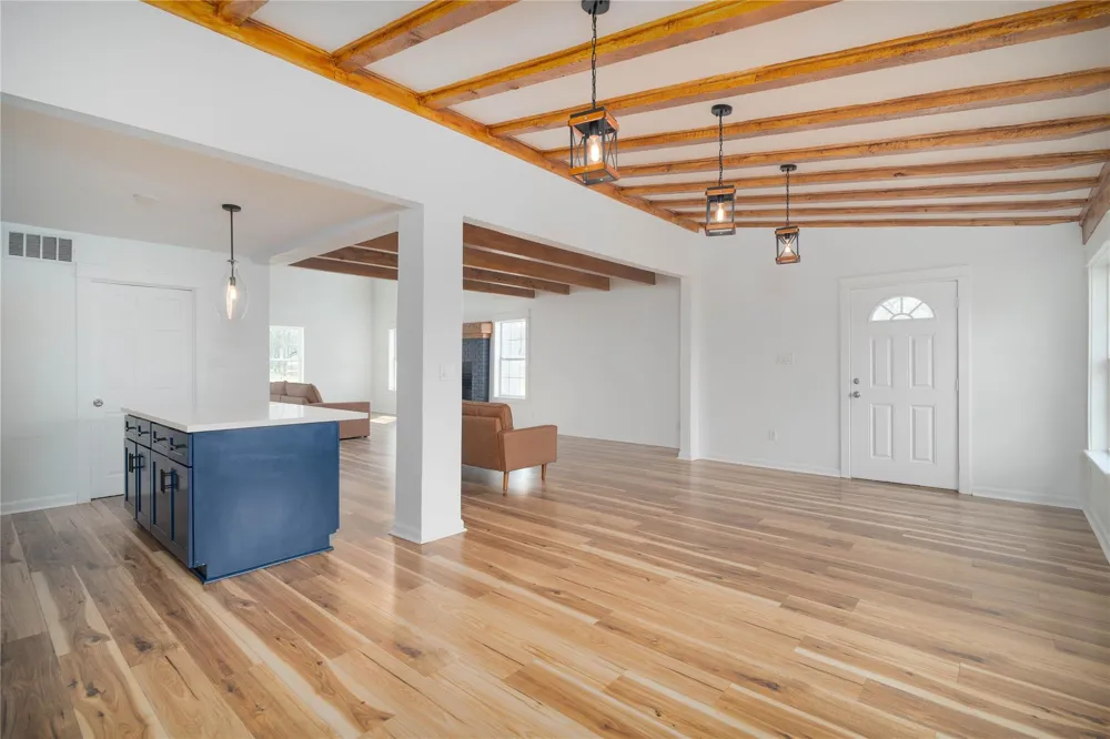 1635 Pony Lane Wallis, TX 77485