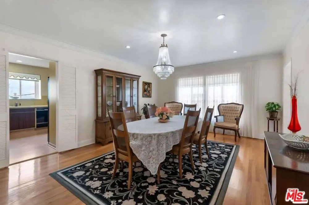 10529 Ashton Avenue Los Angeles, CA 90024