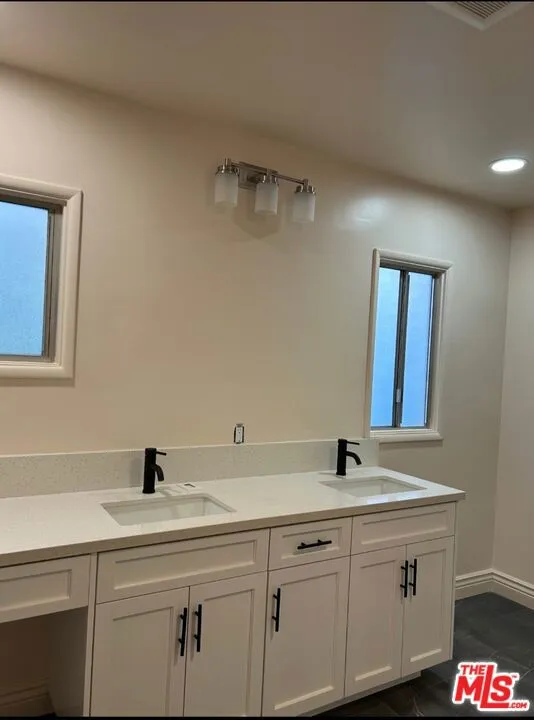 10529 Ashton Avenue Los Angeles, CA 90024