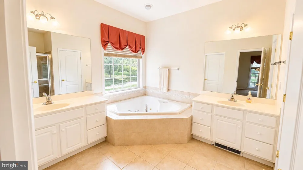 29812 DUSTIN AVENUE Easton, MD 21601