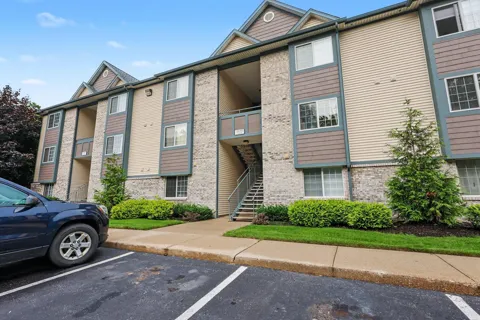 18400 Ridge Court #7
