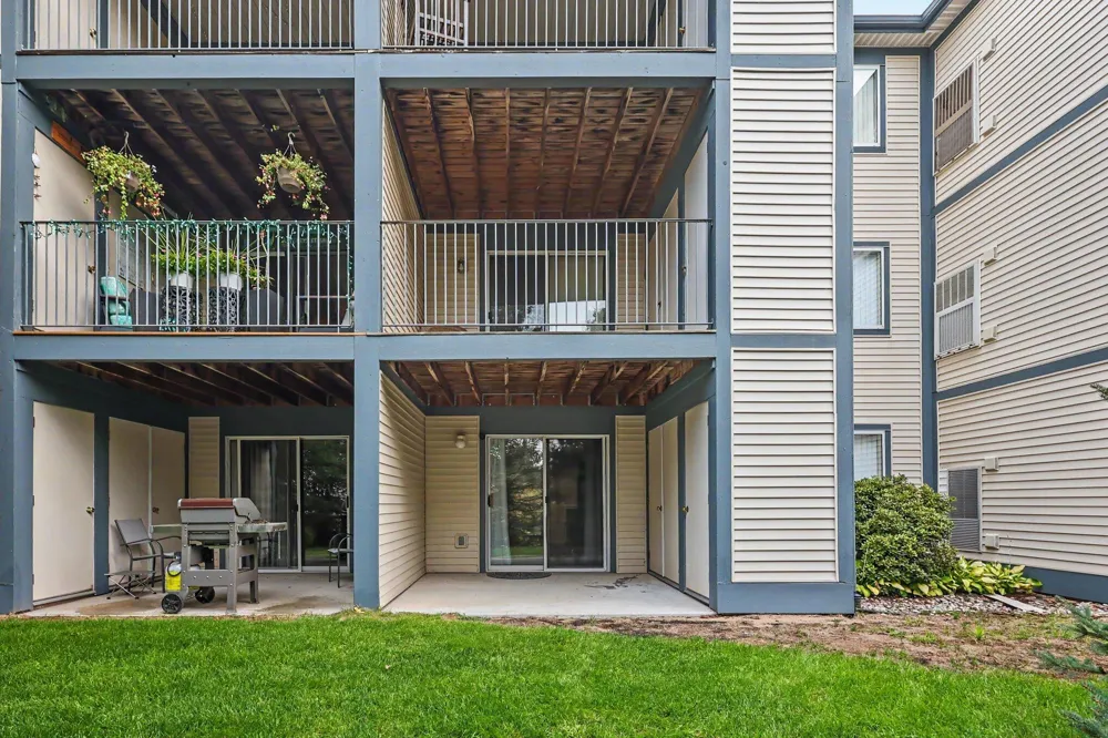 18400 Ridge Court #7 Spring Lake, MI 49456
