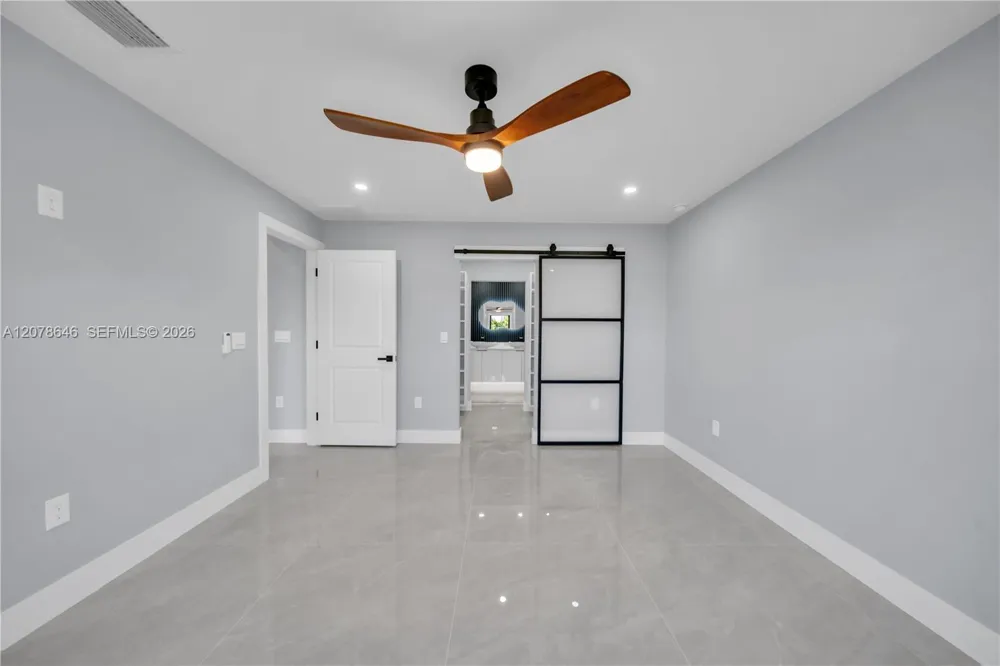 2021 NE 24th ter Cape Coral, FL 33909