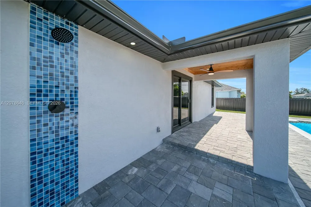 2021 NE 24th ter Cape Coral, FL 33909