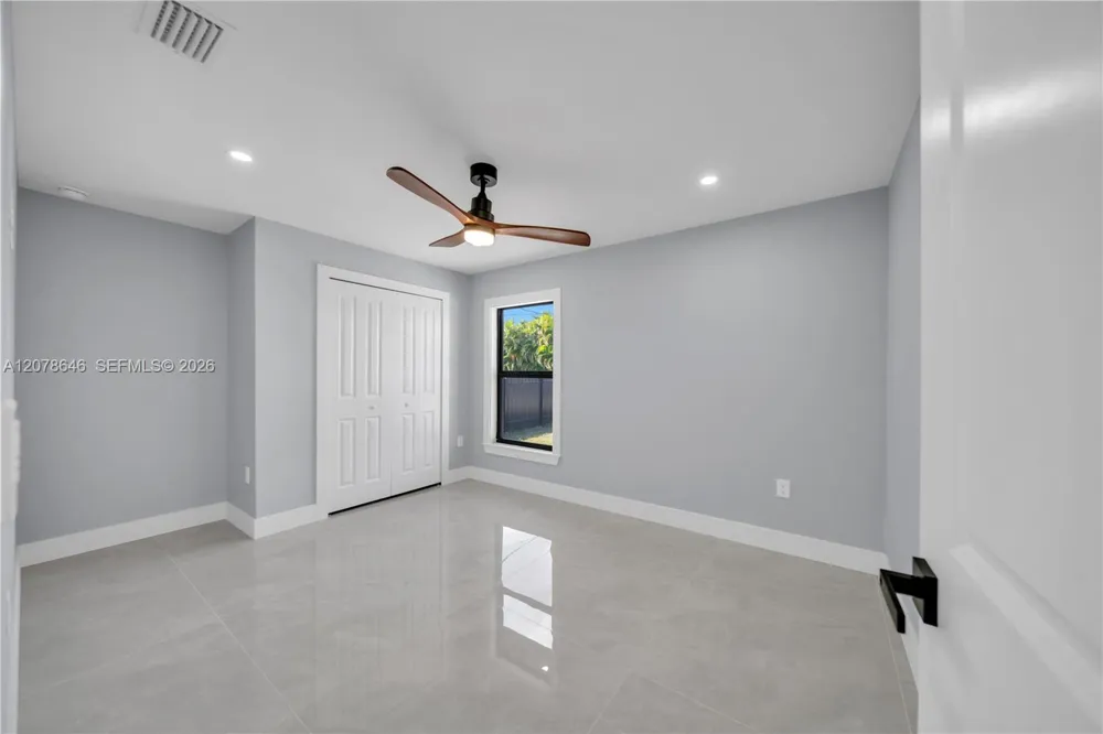 2021 NE 24th ter Cape Coral, FL 33909