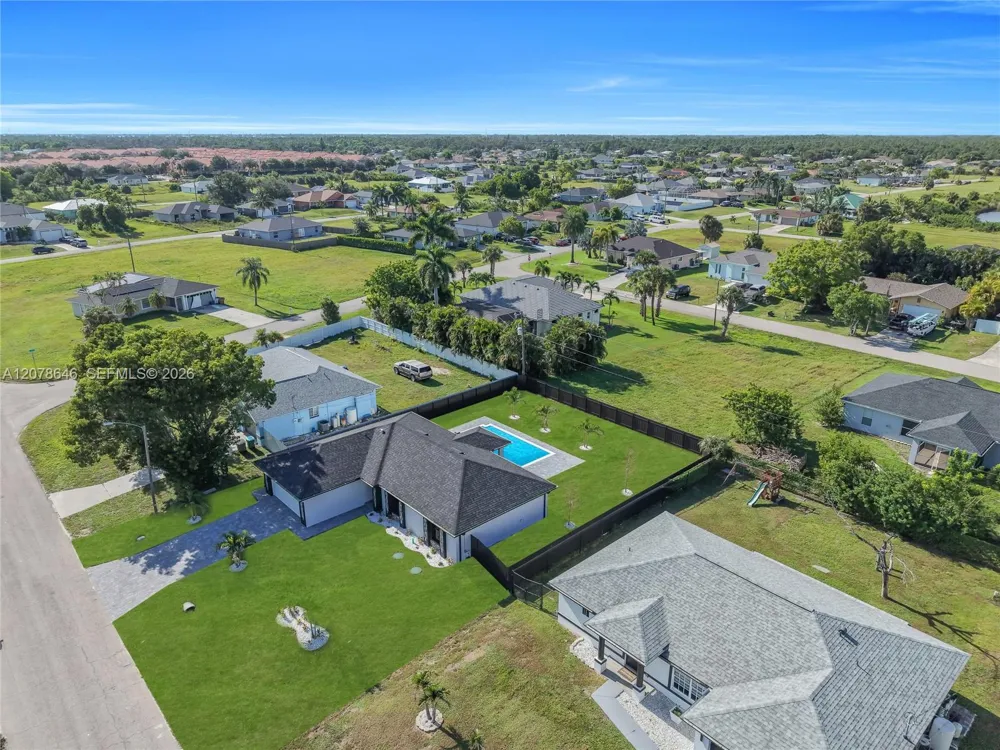 2021 NE 24th ter Cape Coral, FL 33909