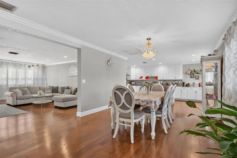 329 SE 3rd St #501T Hallandale Beach, FL 33009