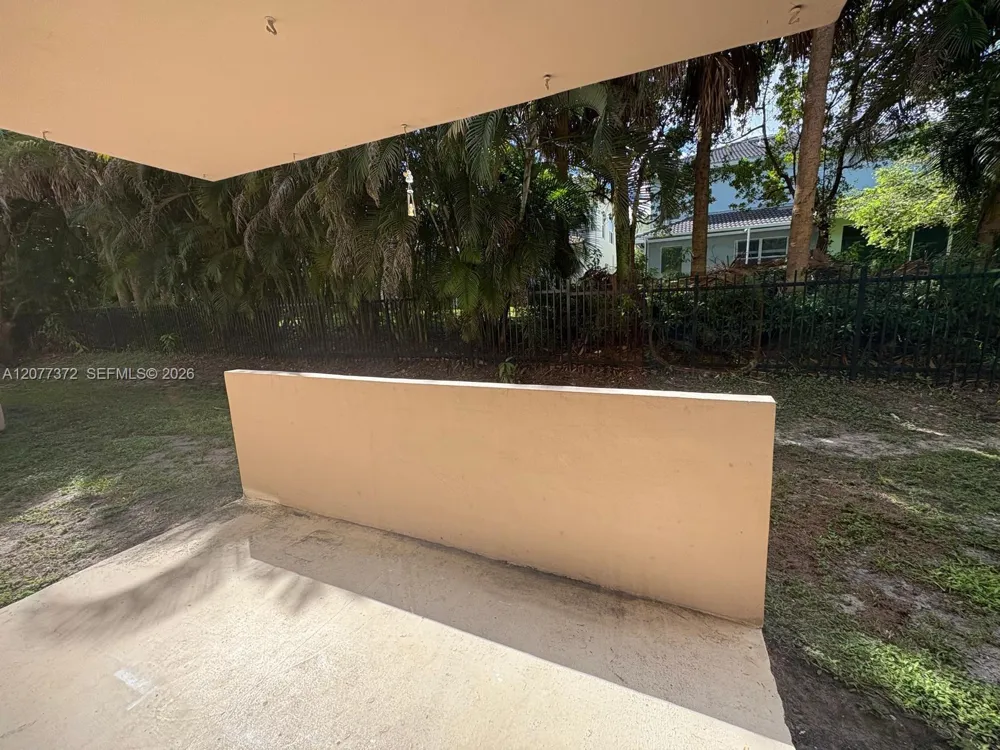 1200 Tallwood Ave #102 Hollywood, FL 33021