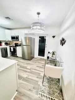 512 BAYBERRY DRIVE Lake Park, FL 33403