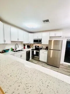 512 BAYBERRY DRIVE Lake Park, FL 33403