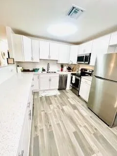 512 BAYBERRY DRIVE Lake Park, FL 33403