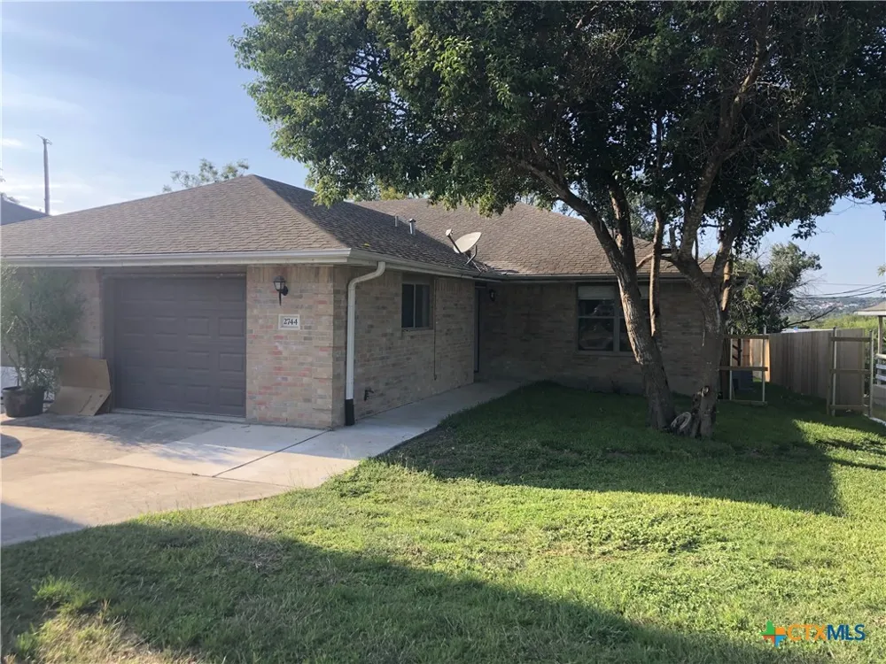 2744 Heynis New Braunfels, TX 78130