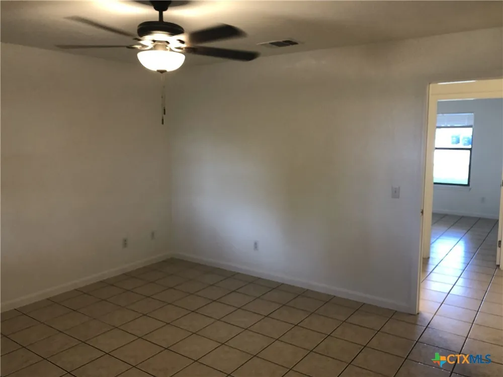 2744 Heynis New Braunfels, TX 78130