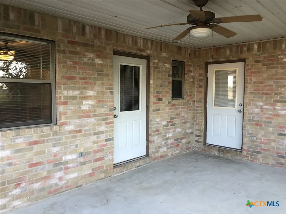 2744 Heynis New Braunfels, TX 78130