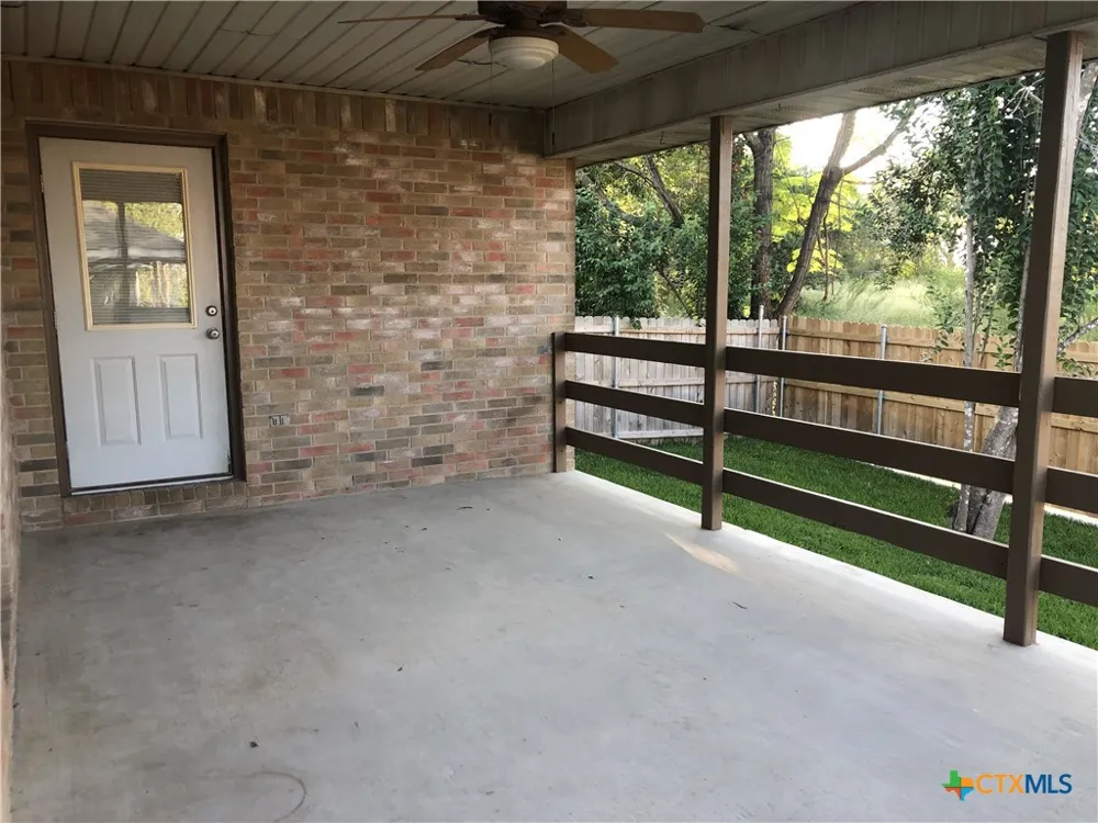 2744 Heynis New Braunfels, TX 78130