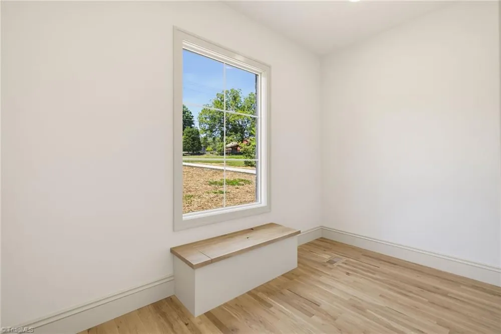 568 Bunker Hill Road Oak Ridge, NC 27310