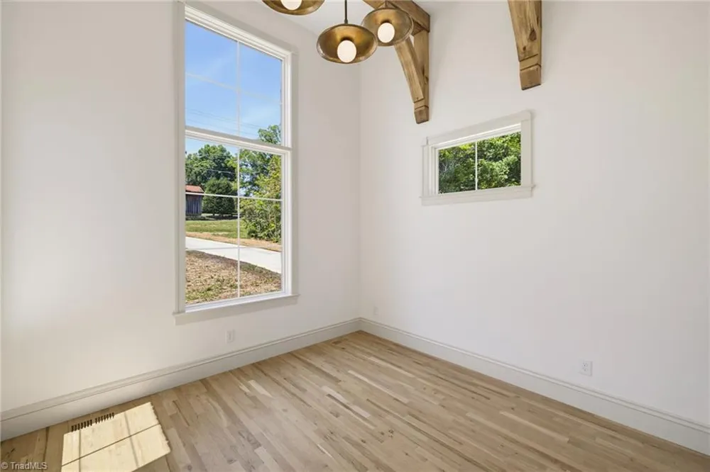 568 Bunker Hill Road Oak Ridge, NC 27310