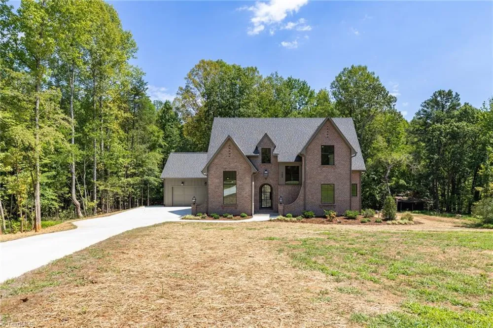 568 Bunker Hill Road Oak Ridge, NC 27310