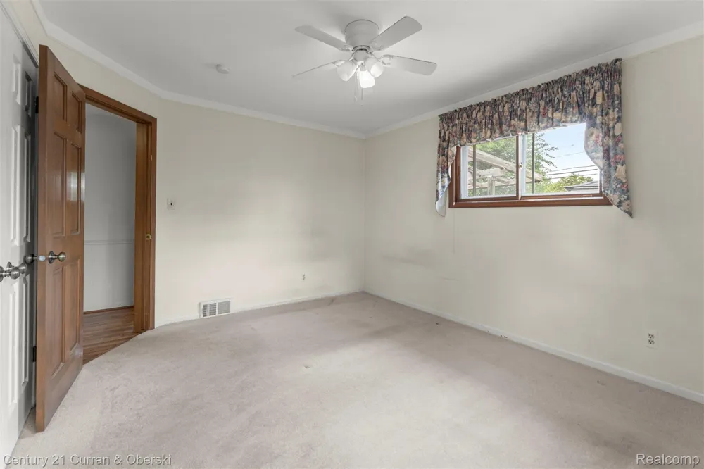 25542 W Warren Street Dearborn Heights City, MI 48127