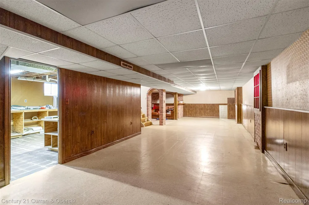 25542 W Warren Street Dearborn Heights City, MI 48127