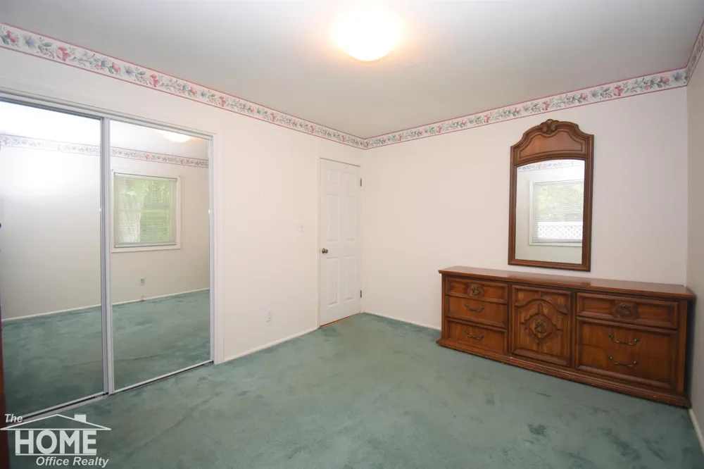 2711 E Hibbard Road Caledonia Charter Township, MI 48817