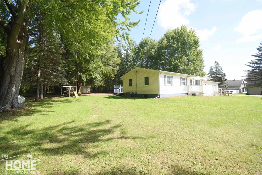 2711 E Hibbard Road Caledonia Charter Township, MI 48817